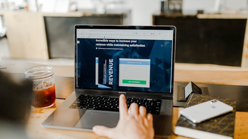 Embudo de Ventas Digital: Atrae, Convierte y Fideliza Clientes en 2025